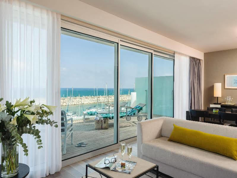 Herods Herzliya Hotel By The Beach Exterior foto